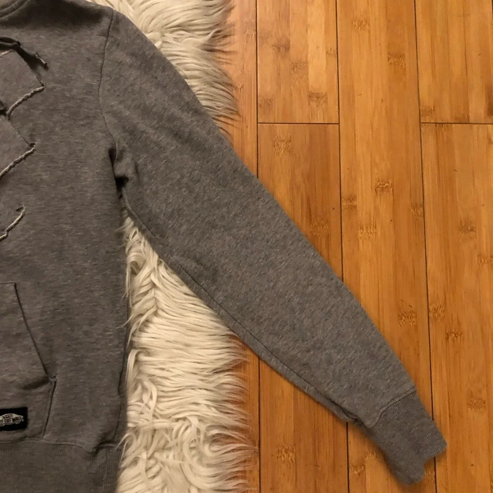 Vans of the Wall Cut Out Kangaroo Pocket Grey Unisex Hoodie size M